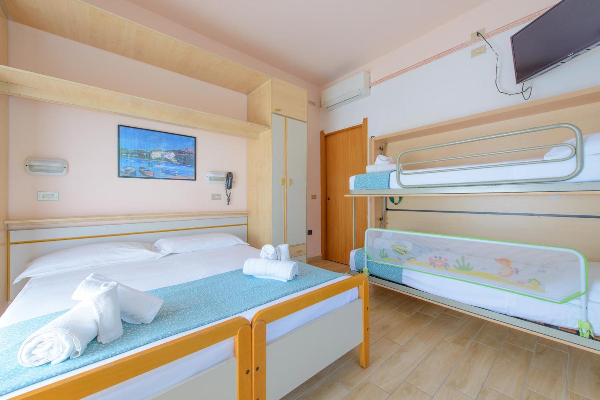 Hotel Colorado Римини Экстерьер фото