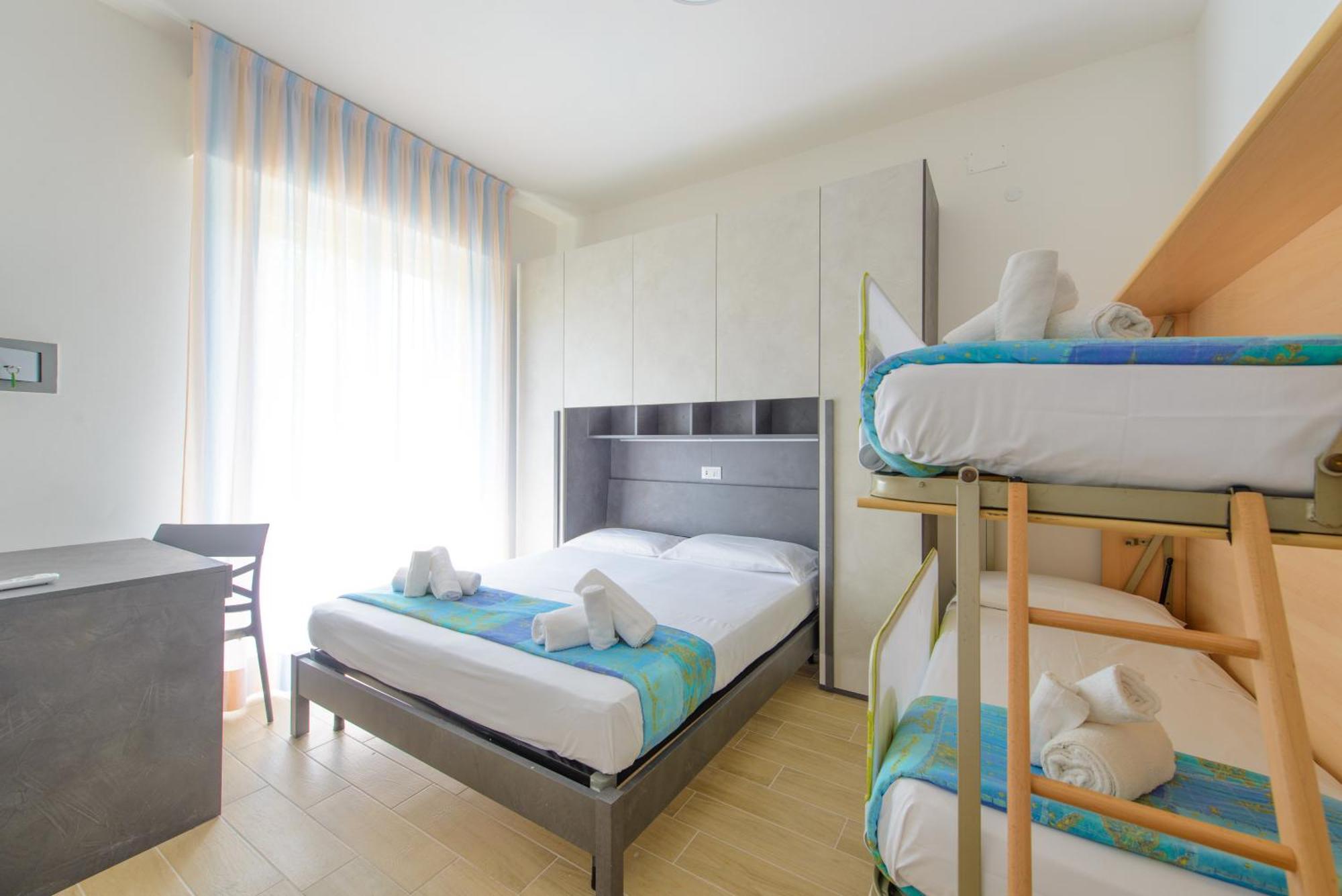 Hotel Colorado Римини Экстерьер фото
