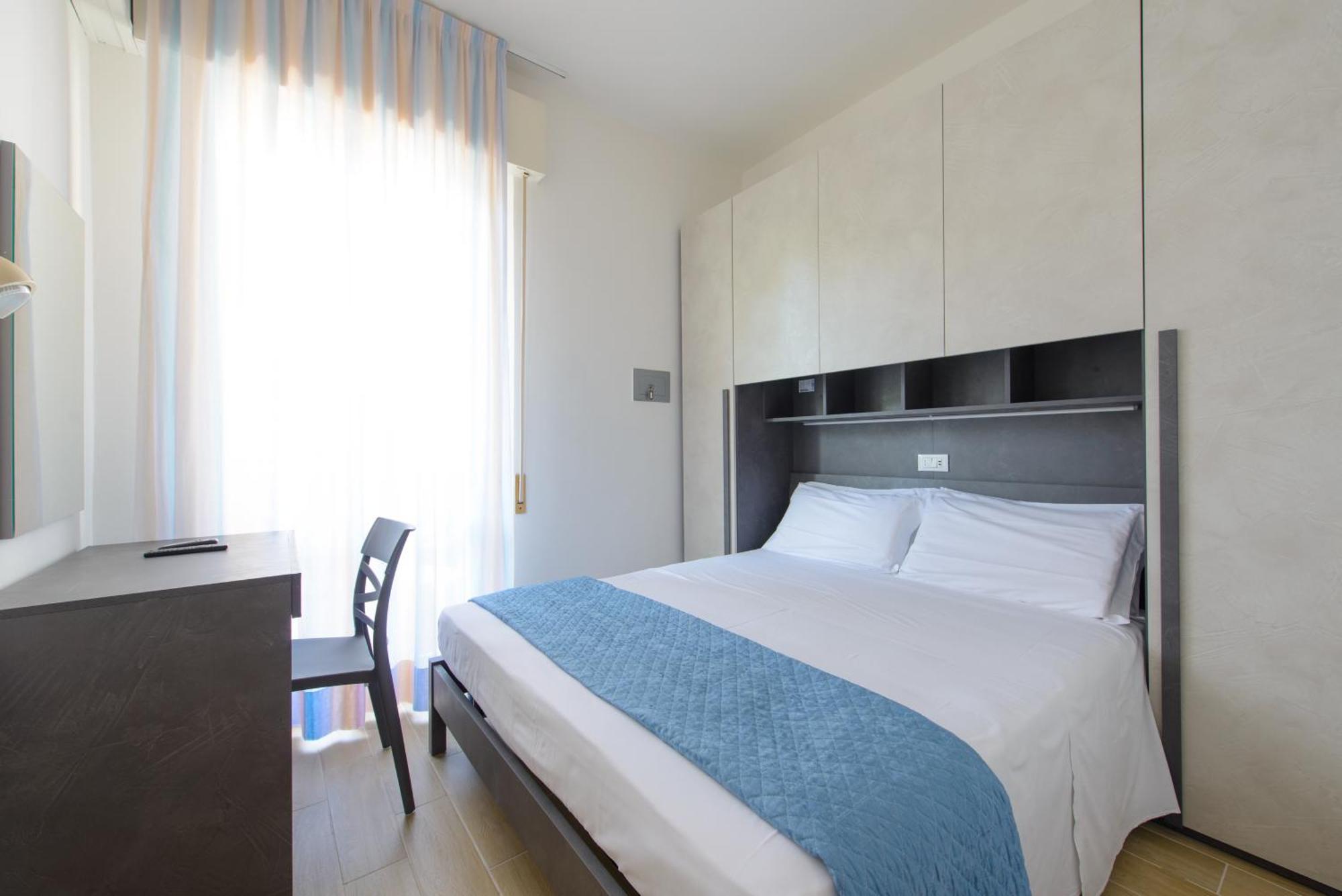 Hotel Colorado Римини Экстерьер фото
