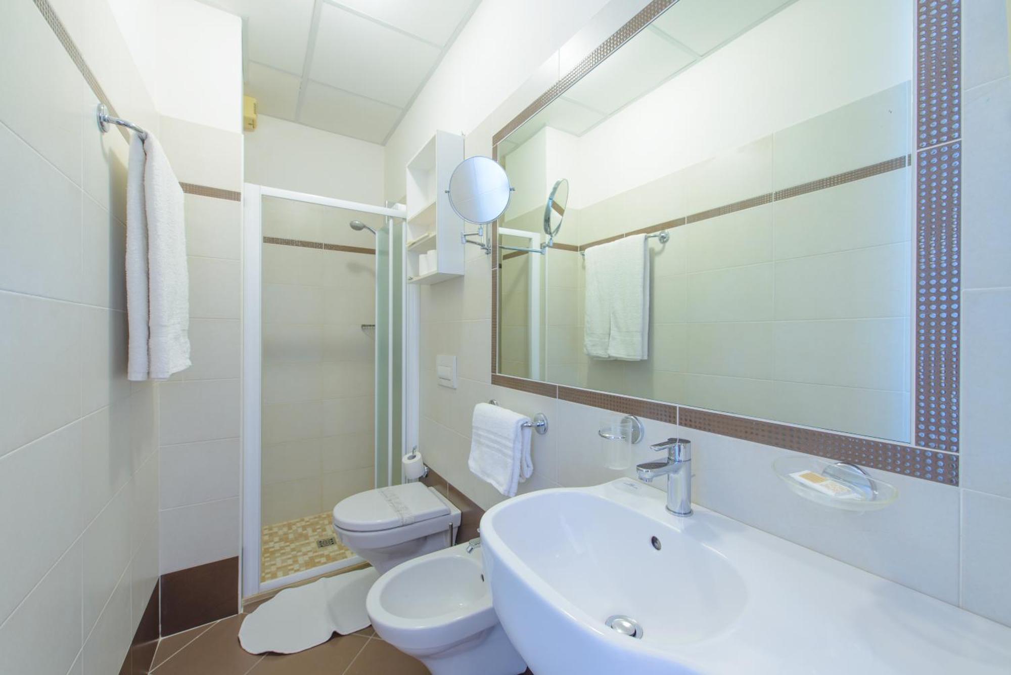 Hotel Colorado Римини Экстерьер фото