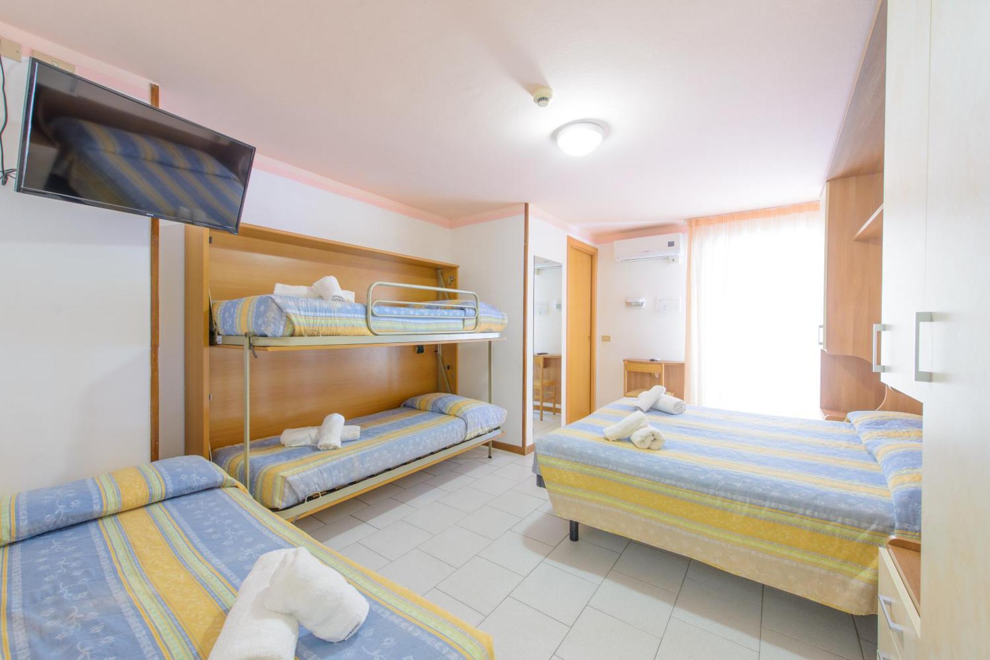 Hotel Colorado Римини Экстерьер фото